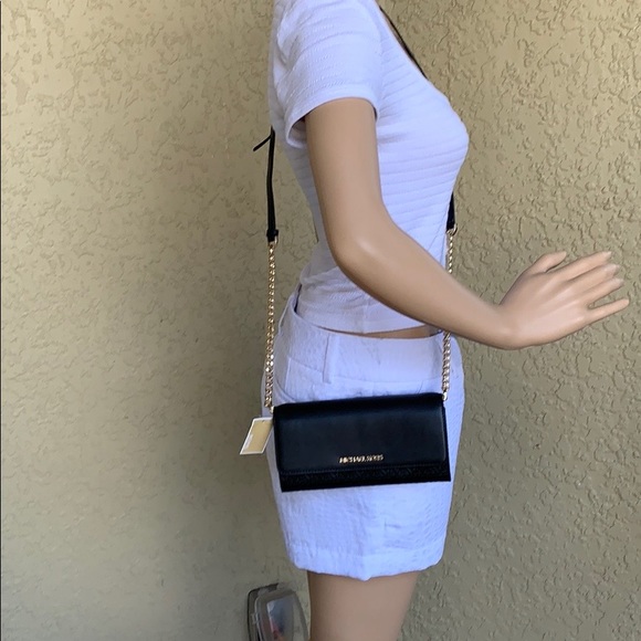 MICHAEL KORS JET SET ITEM LG WALLET ON A CHAIN - Picture 2 of 16